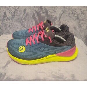 Topo Athletic Womens Ultrafly 3 Gold Running Shoes Size 10